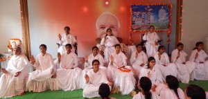 Yog Karate Huye Manju Didi Ji Sath Me Upsthit Bahne 